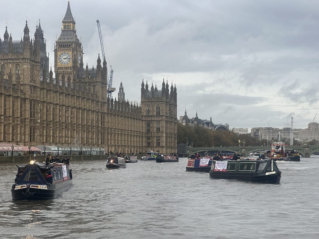 Fund Britain’s Waterways is a coalition of organisations representing hundreds of thousands of inland waterway users and supporters across Britain.