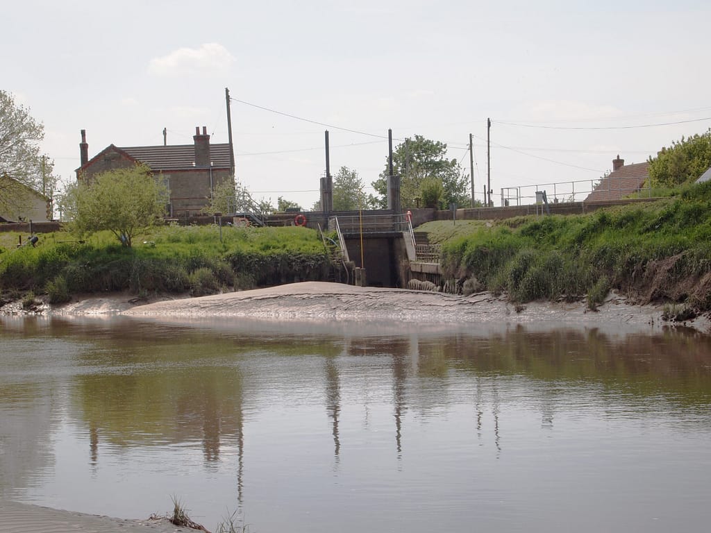 Salters Lode Lock leading onto the tidal Great Ouse