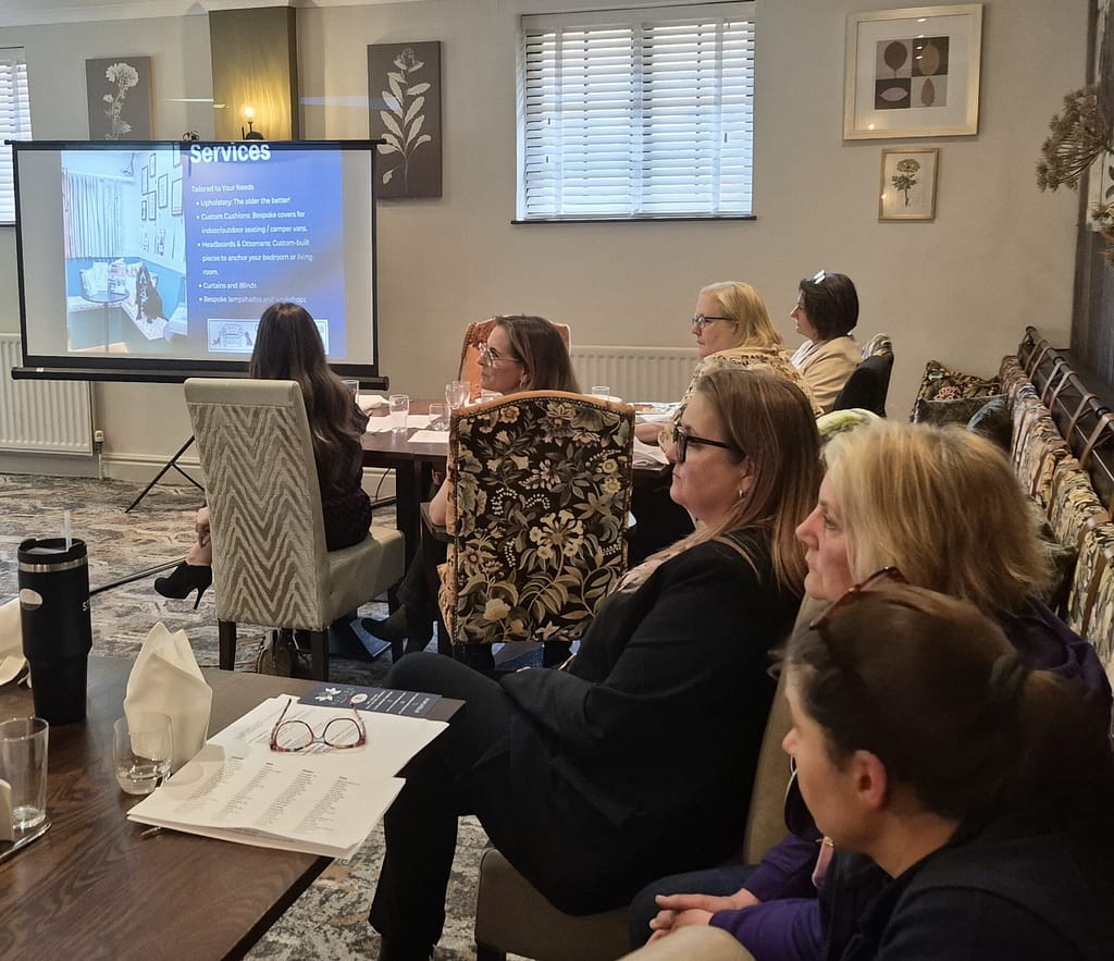 Women That Connect networking meeting with local businesswomen
