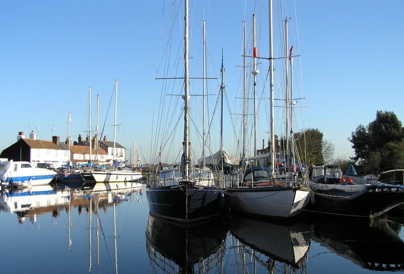 Fund Britain’s Waterways is a coalition of organisations representing hundreds of thousands of inland waterway users and supporters across Britain.