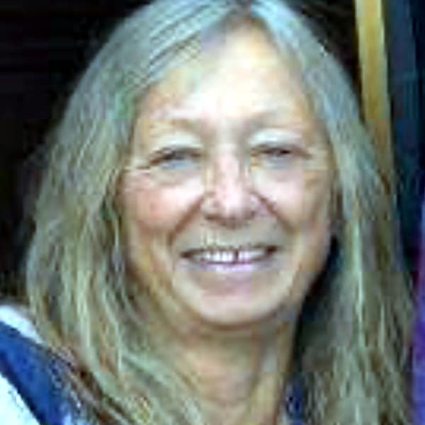 Anne Husar, Social Media